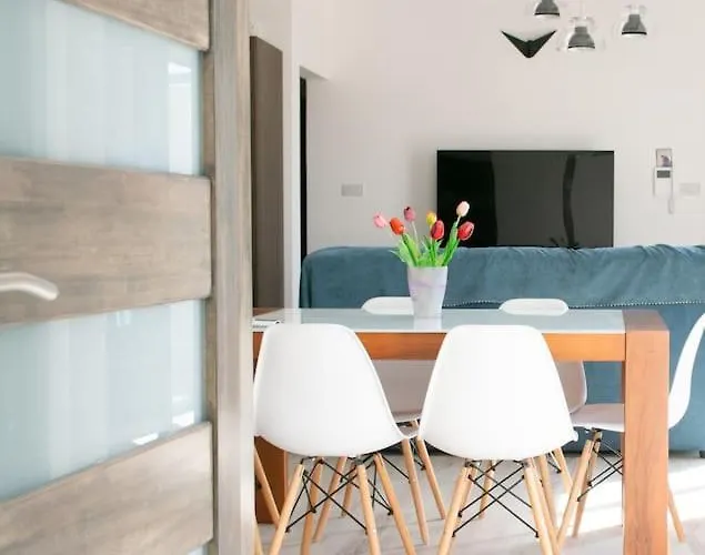 Sea View Penthouse *