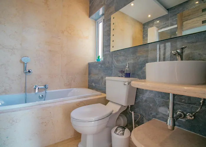 Sea View Penthouse *