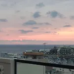 Sea View Penthouse Apartament