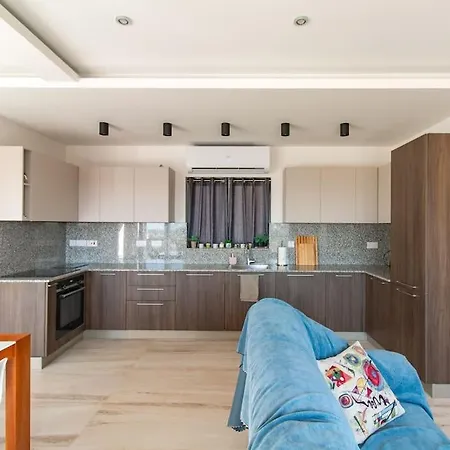 Sea View Penthouse Apartment Marsaskala