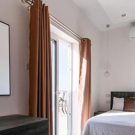 Sea View Penthouse 마르사스칼라